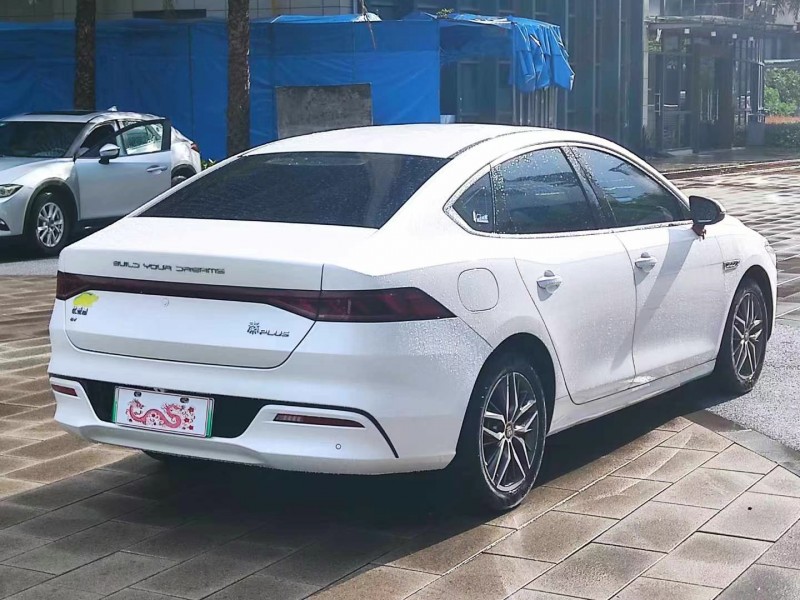 广州22年比亚迪秦4