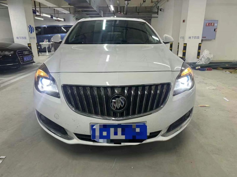 成都15年别克君威1