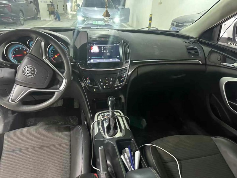 成都15年别克君威6