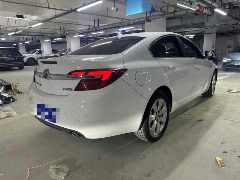 成都15年别克君威7