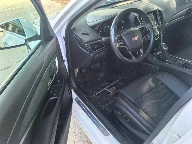 保定17年凯迪拉克ATS8