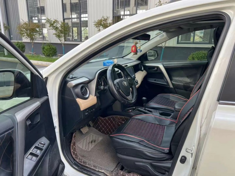 徐州18年丰田RAV4荣放6