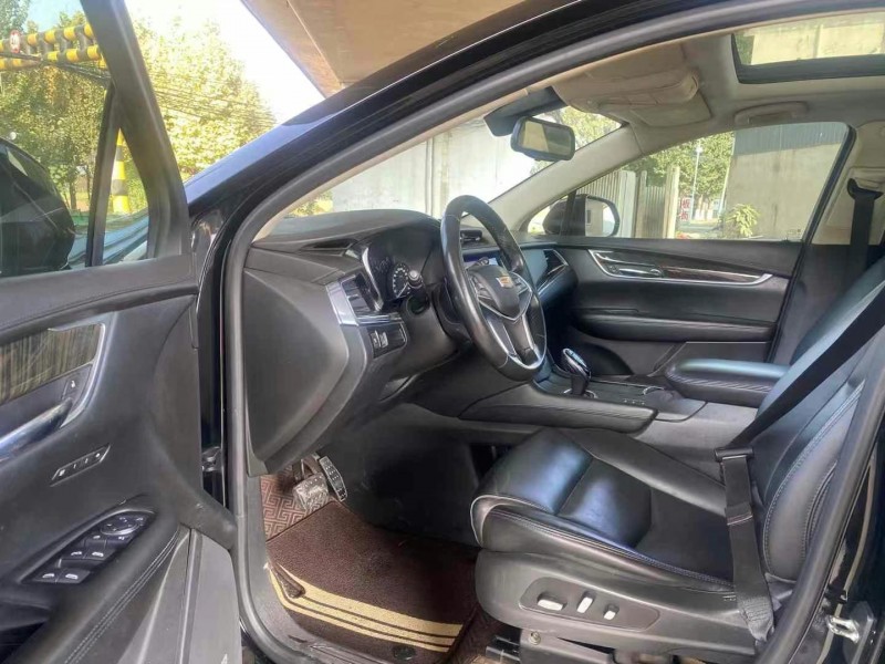 保定18年凯迪拉克XT58