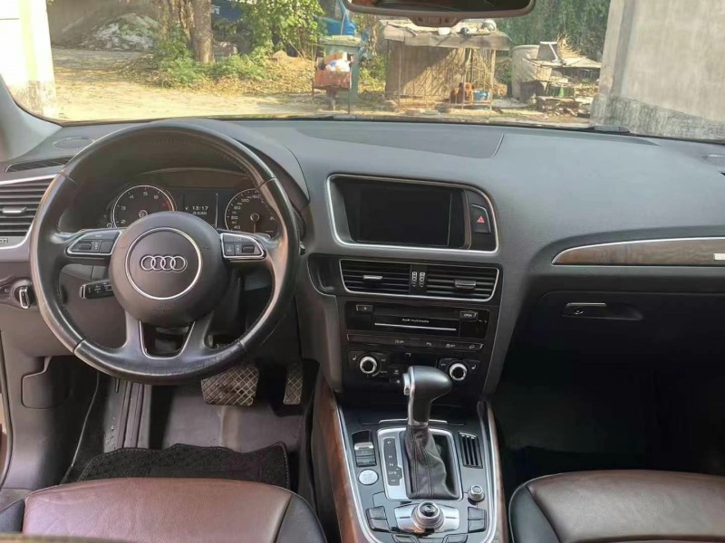 保定16年奥迪Q54