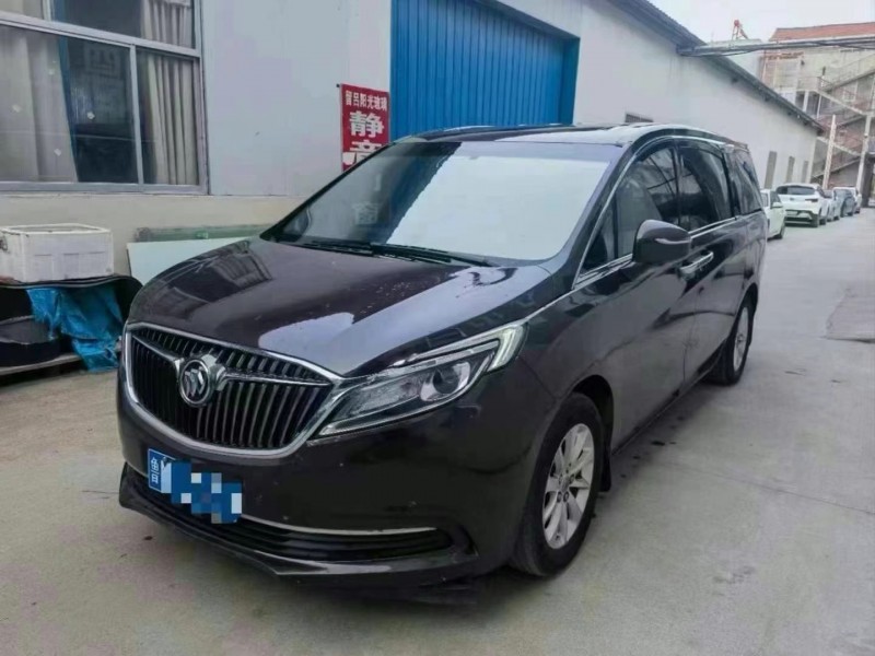 济宁17年别克GL82