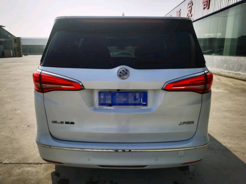 襄陽18年別克GL86