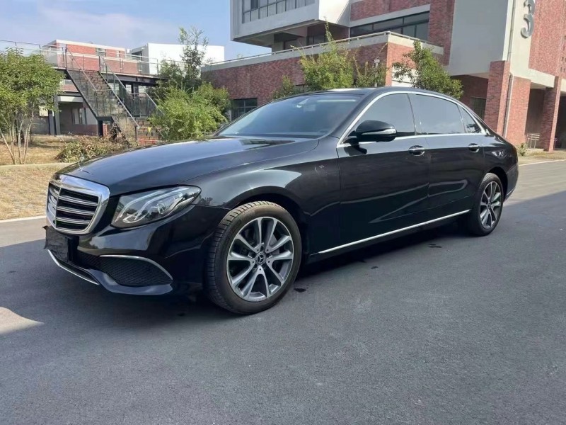 泰安19年奔驰E3
