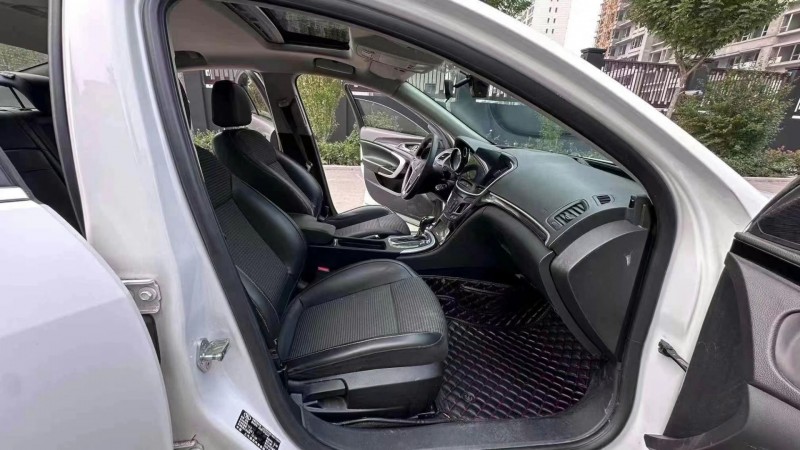 济宁16年别克君威5