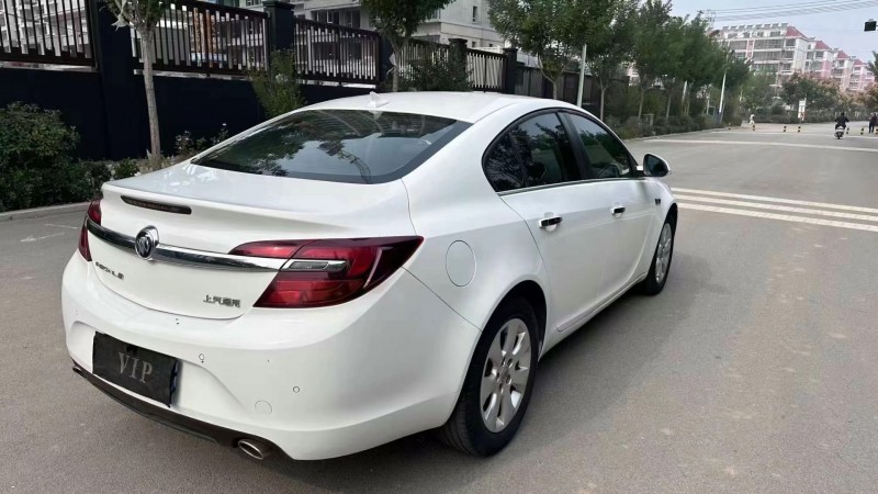 济宁16年别克君威9