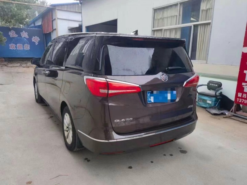 济宁17年别克GL84