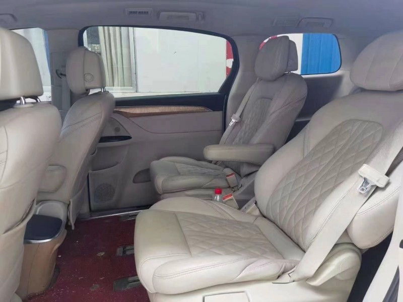 济宁17年别克GL85