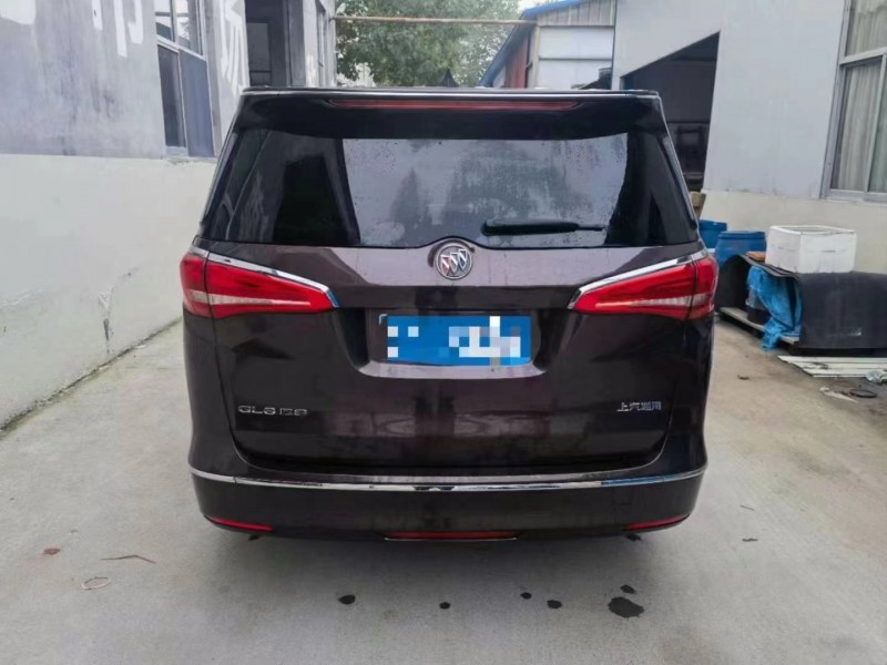 济宁17年别克GL89