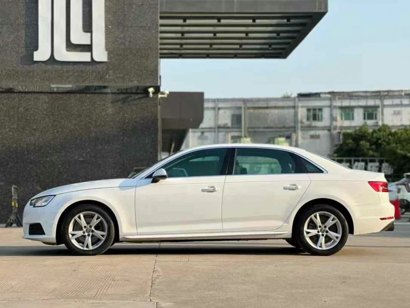 佛山17年奥迪A4L3