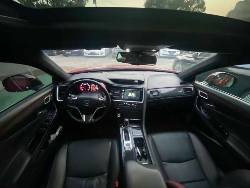 广州17年本田思铂睿6