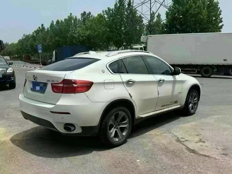 济宁12年宝马X64