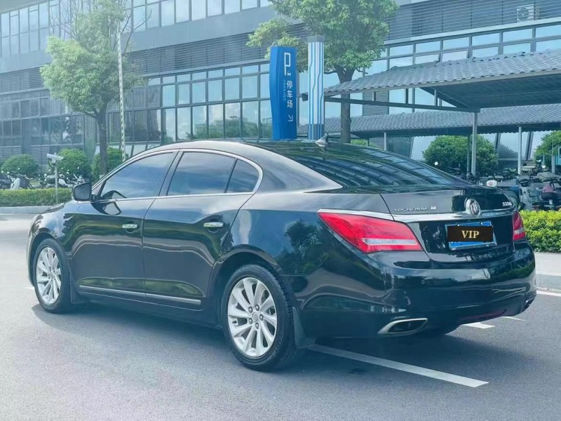 东莞14年别克君越8