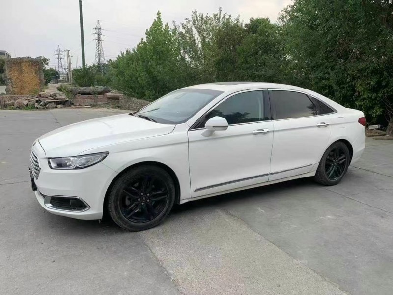 徐州16年福特金牛座3