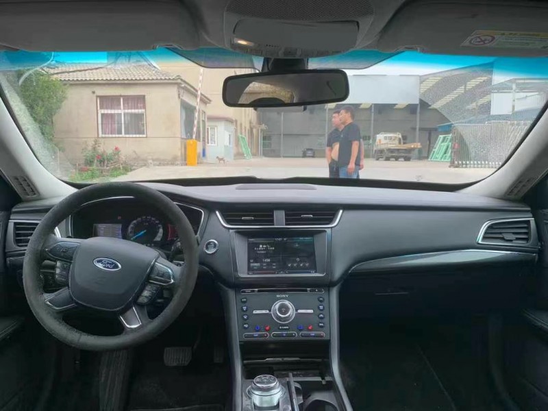 徐州16年福特金牛座4