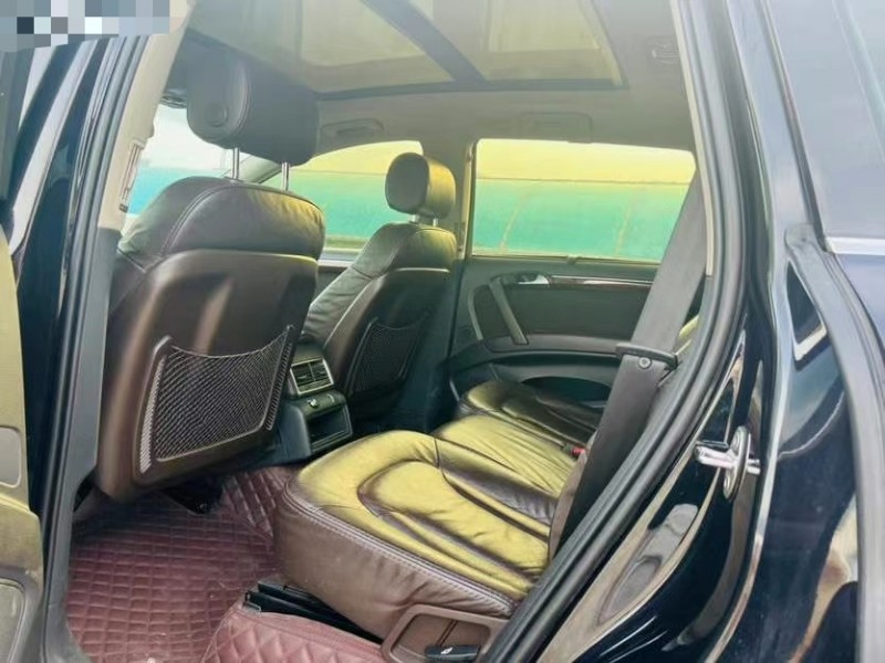 东莞13年奥迪Q77