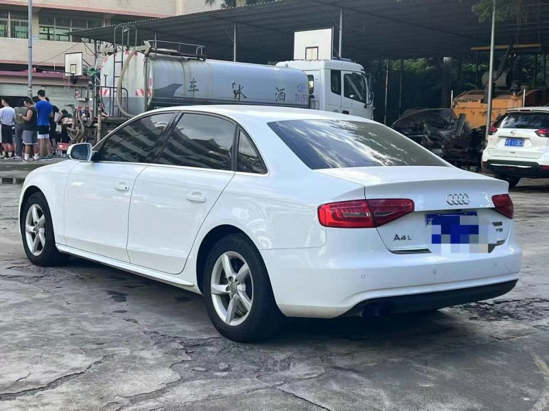 茂名14年奥迪A4L8