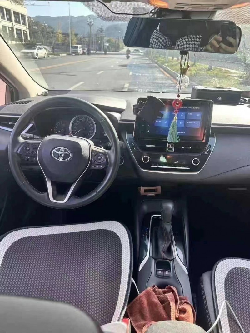 成都21年丰田卡罗拉8