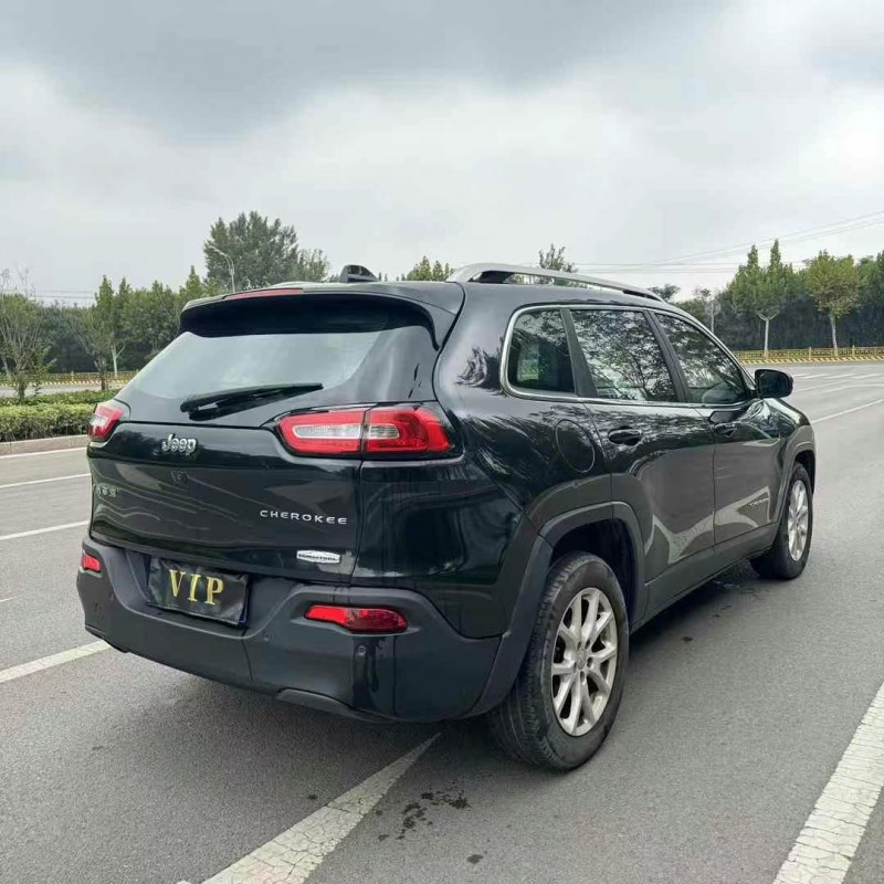 威海17年Jeep自由光5