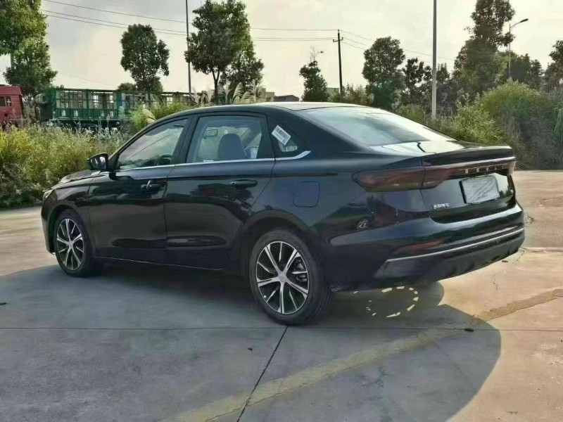 邵阳23年吉利帝豪8