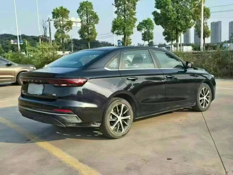 邵阳23年吉利帝豪9