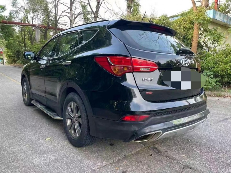 益阳13年现代新胜达5