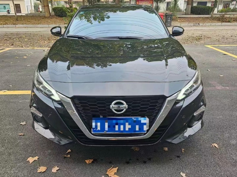 泰安22年日产天籁1