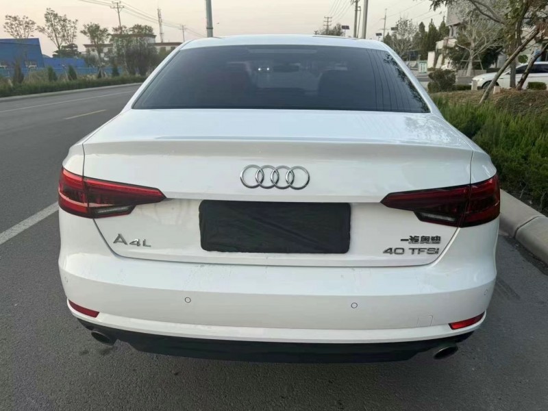 济宁16年奥迪A4L7