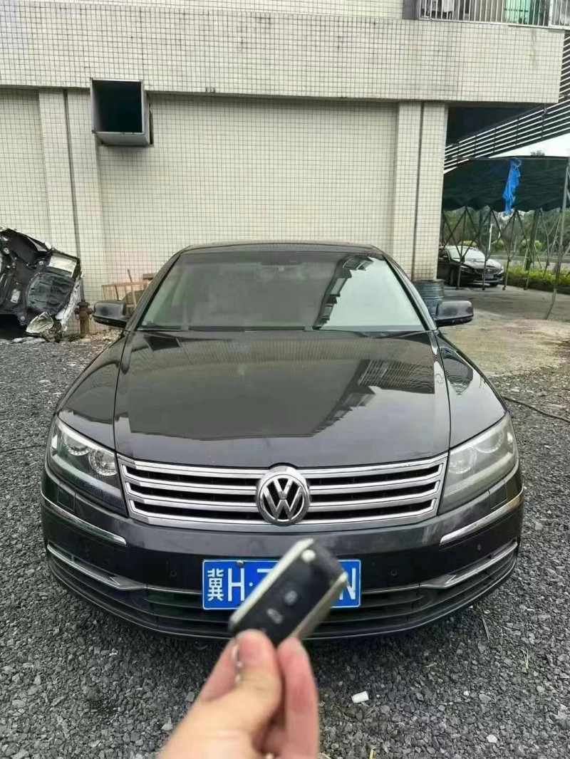 泰安13年大眾輝騰1