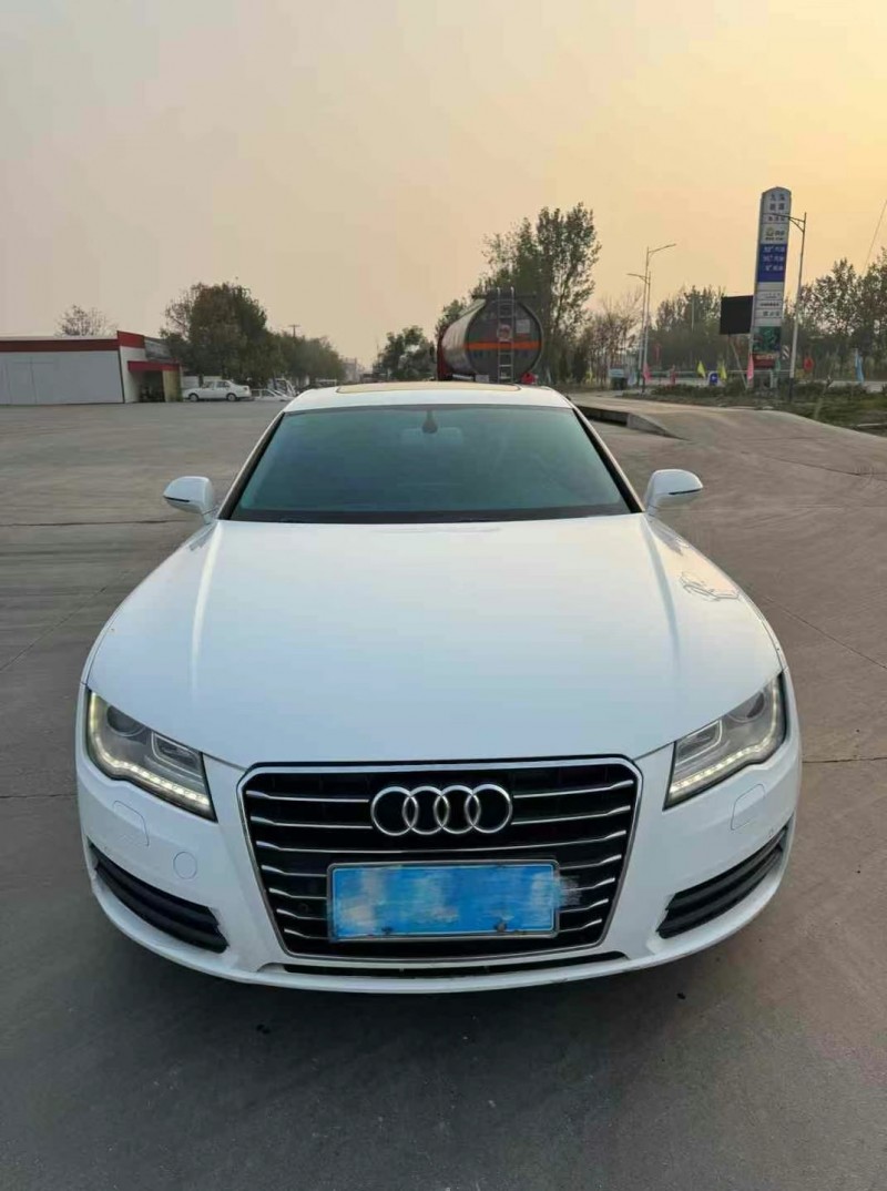 济宁13年奥迪A7L1