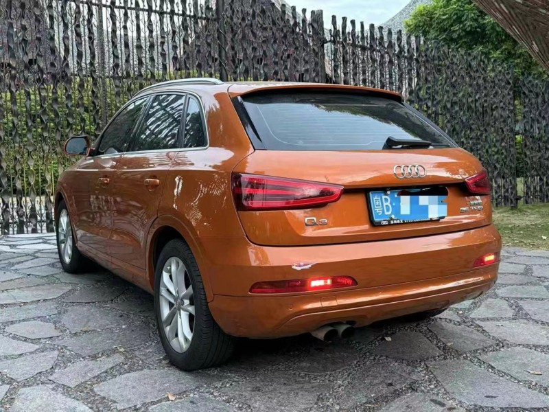 深圳15年奥迪Q38