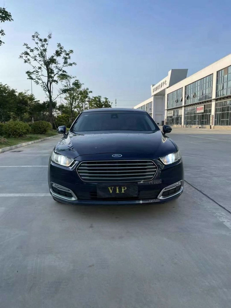 徐州16年福特金牛座1