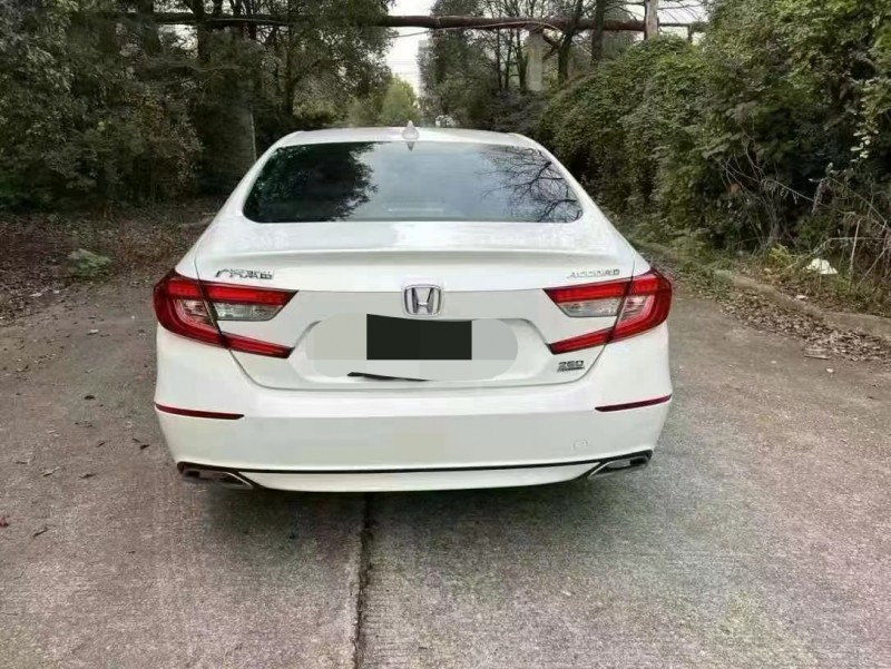 益阳19年本田雅阁2