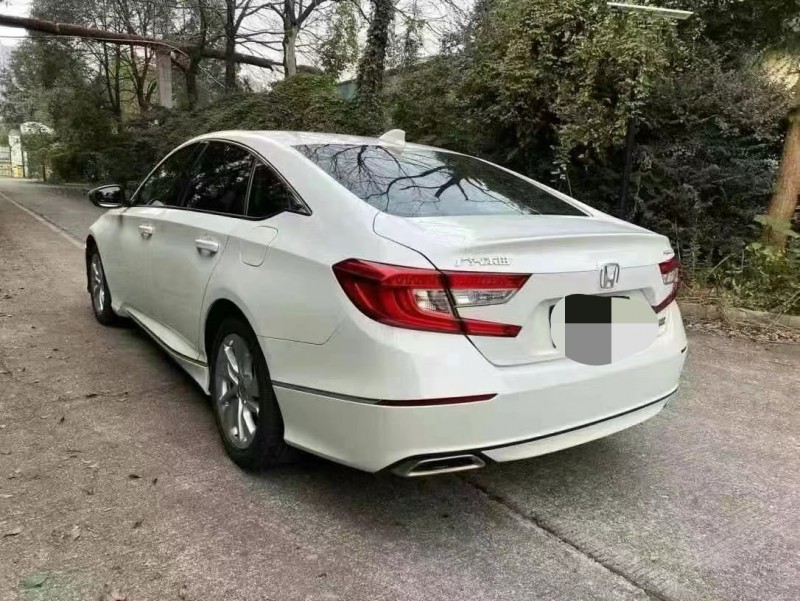 益阳19年本田雅阁6