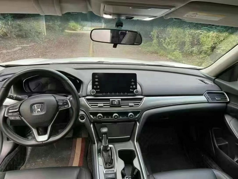 益阳19年本田雅阁7