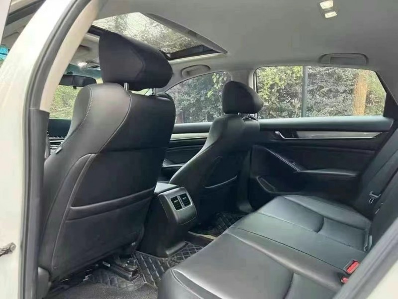 益阳19年本田雅阁9