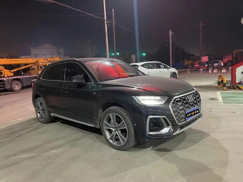 济宁22年奥迪Q53