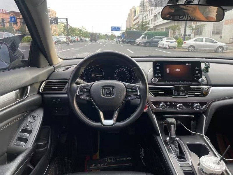 广州18年本田雅阁5