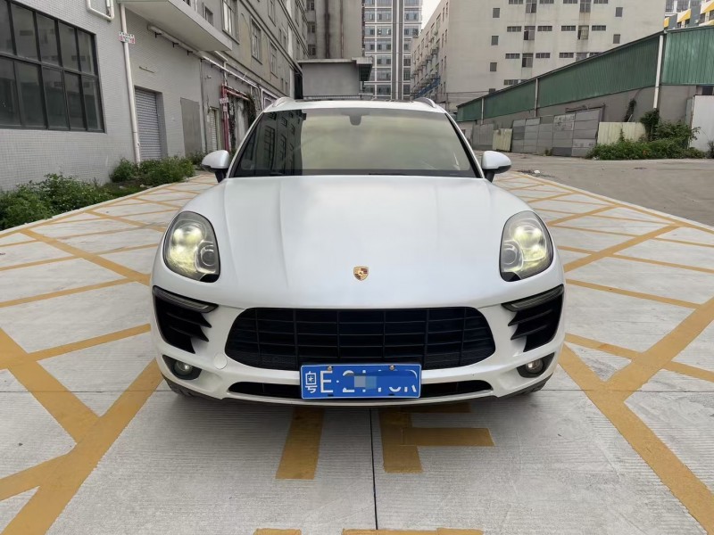 广州15年保时捷Macan1