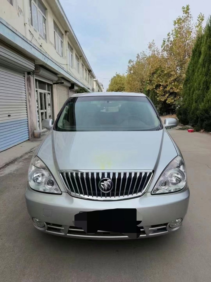 济宁16年别克GL81