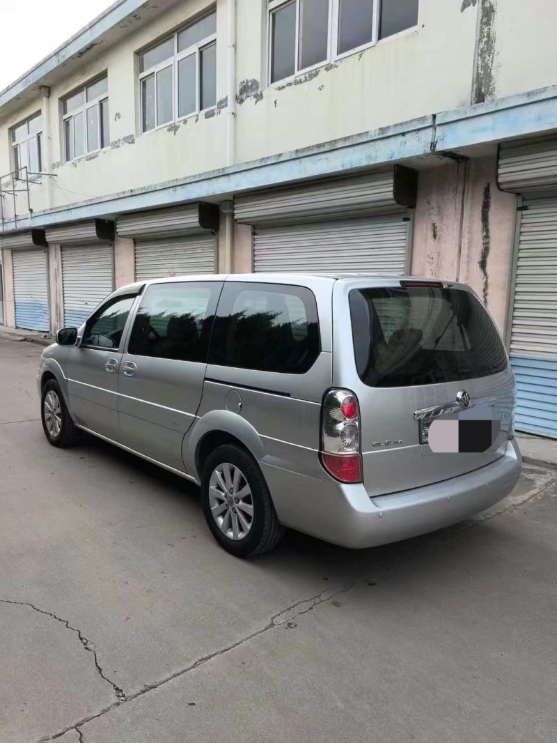 济宁16年别克GL85