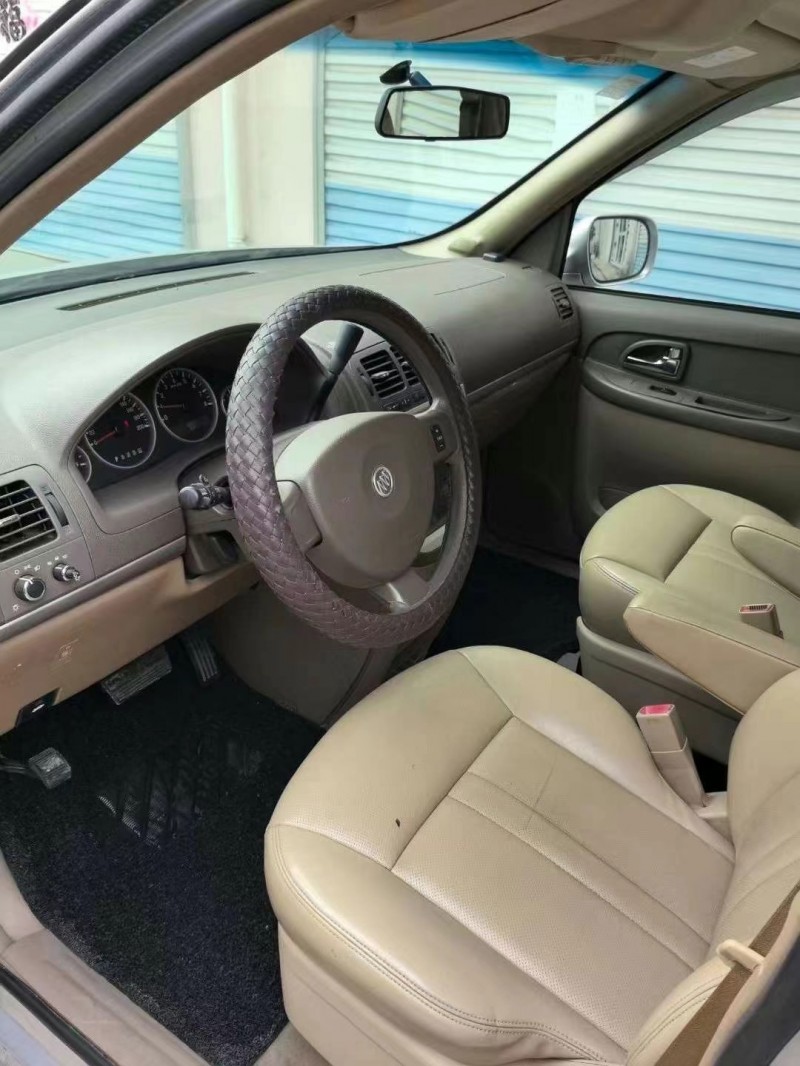 济宁16年别克GL87