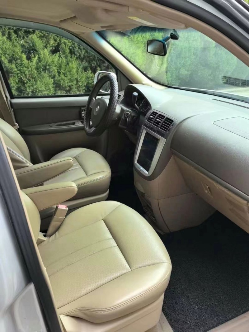 济宁16年别克GL88