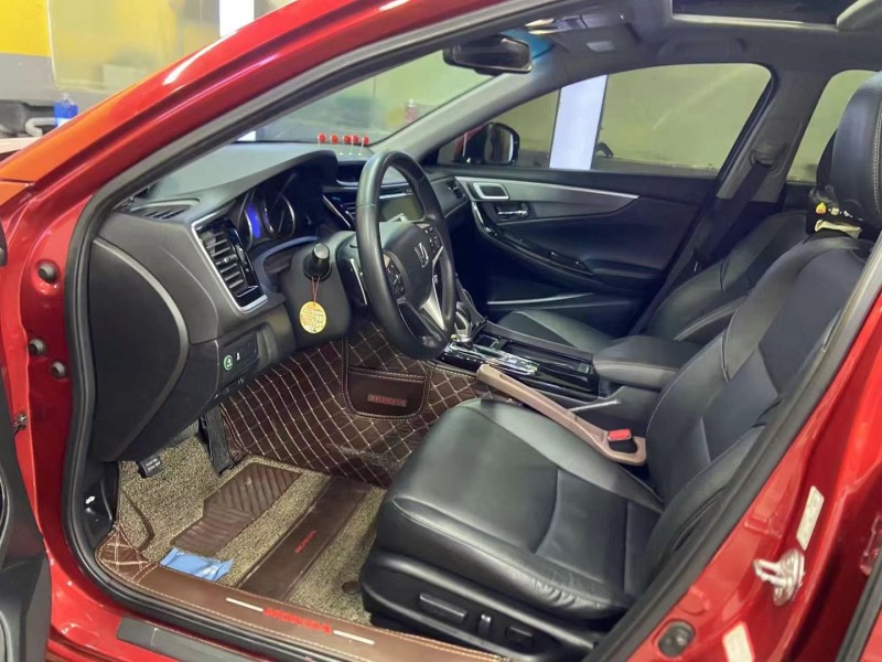 广州17年本田思铂睿5