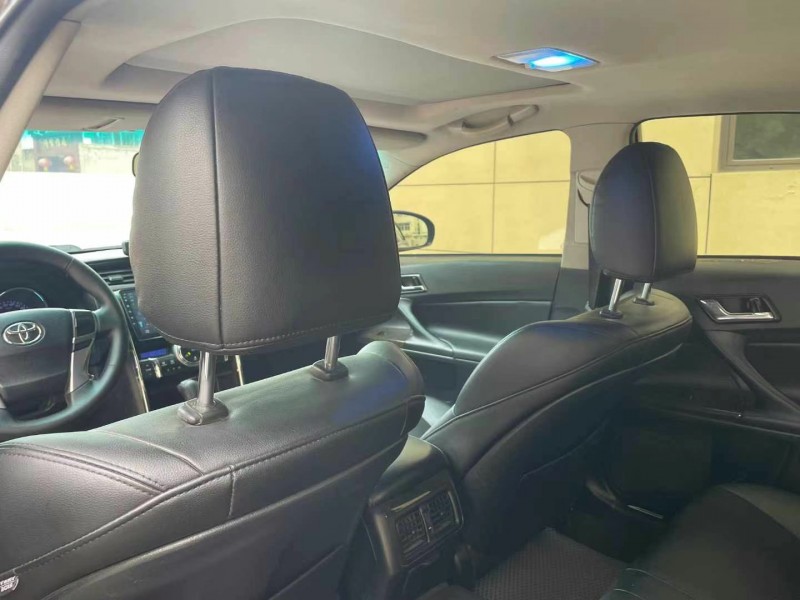 保定14年丰田锐志5