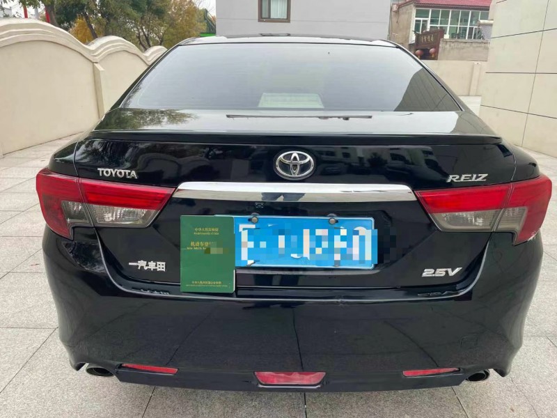 保定14年丰田锐志9