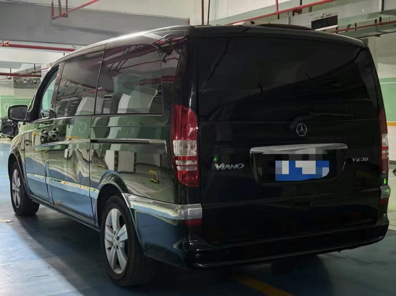 邵阳17年奔驰唯雅诺8